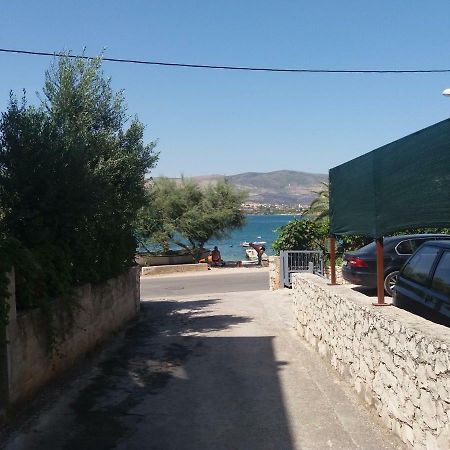 Apartments Dora Trogir Eksteriør bilde