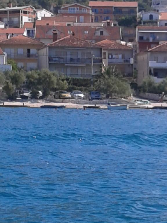Apartments Dora Trogir Eksteriør bilde