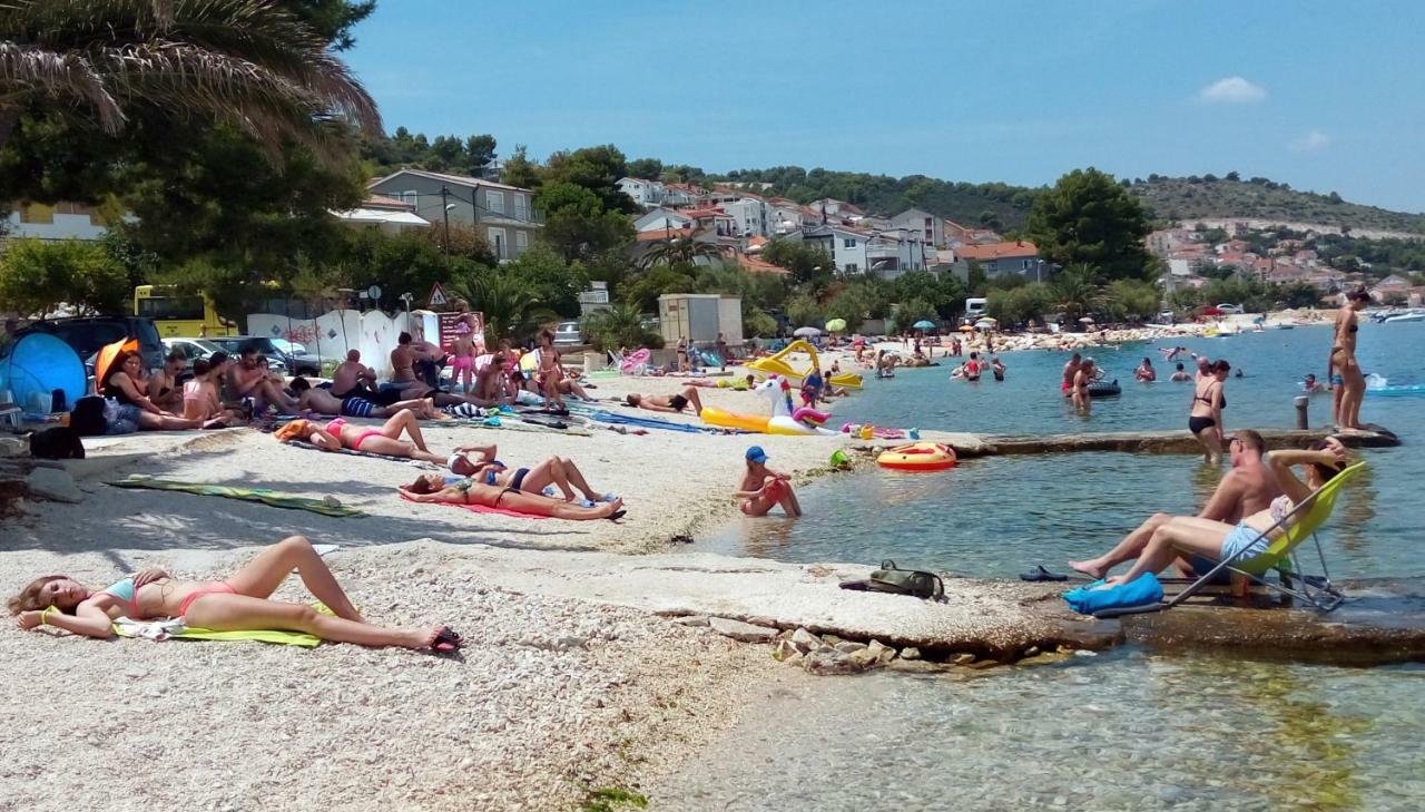 Apartments Dora Trogir Eksteriør bilde