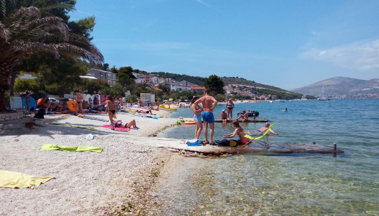 Apartments Dora Trogir Eksteriør bilde