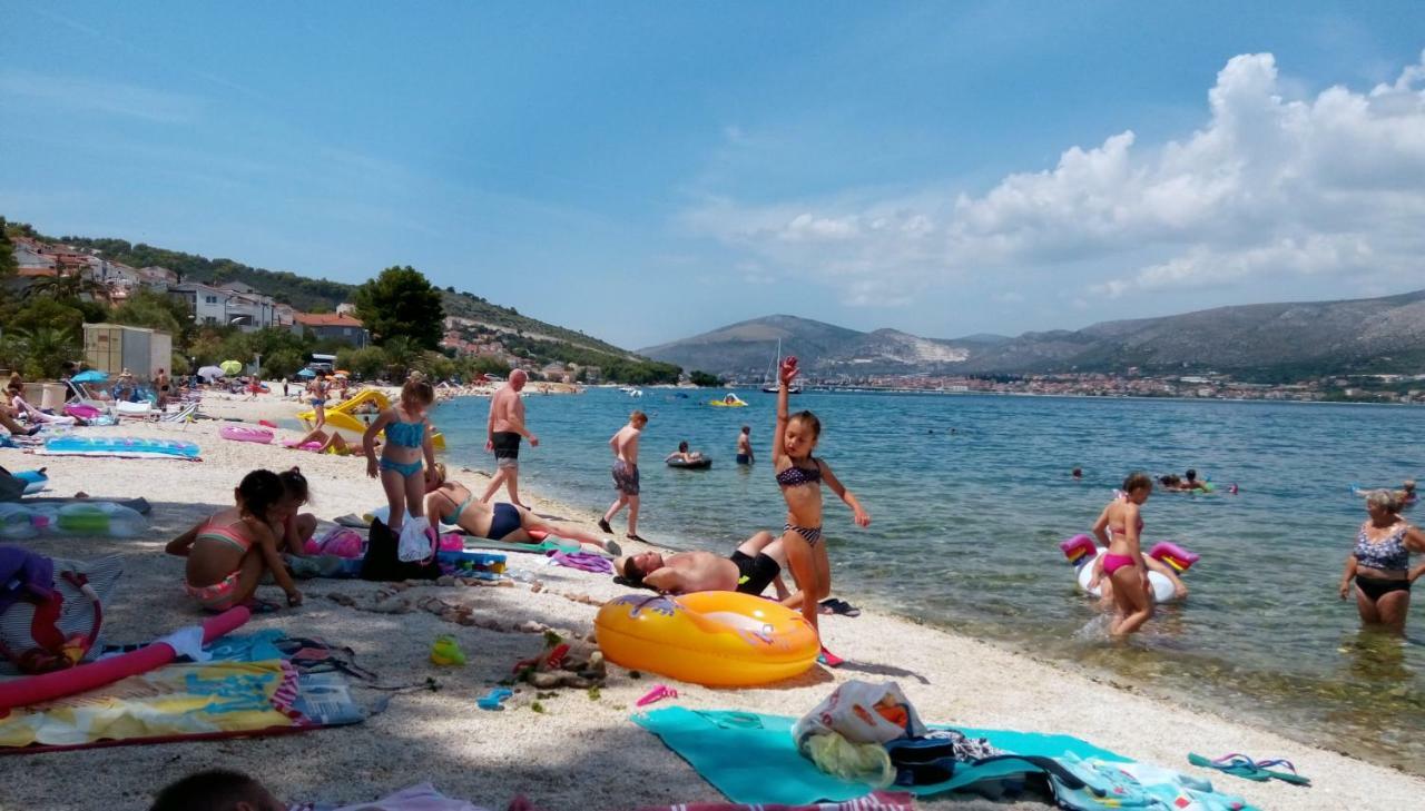 Apartments Dora Trogir Eksteriør bilde