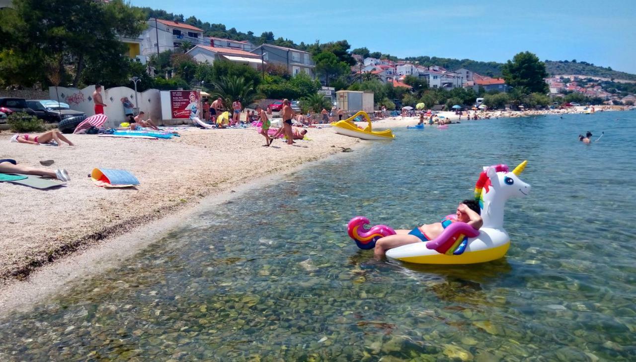 Apartments Dora Trogir Eksteriør bilde